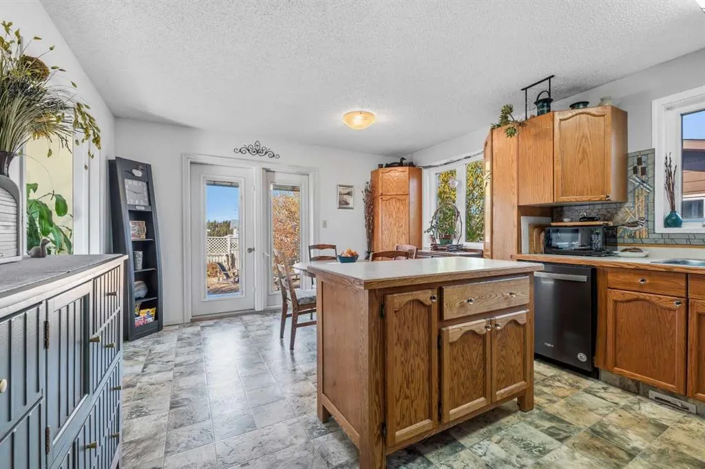 34 Hollinger Drive