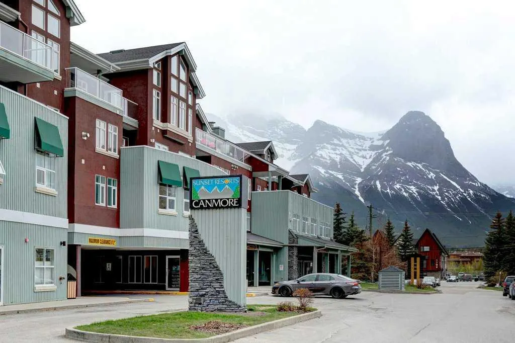 1151 Sidney Street, #204