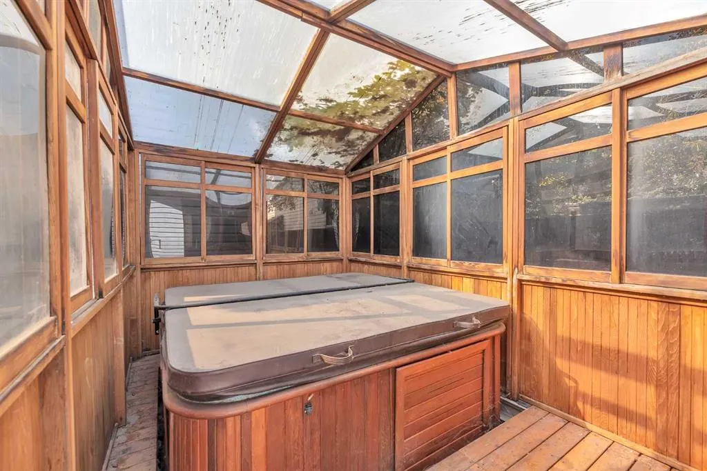 236 MT. Aberdeen Close SE