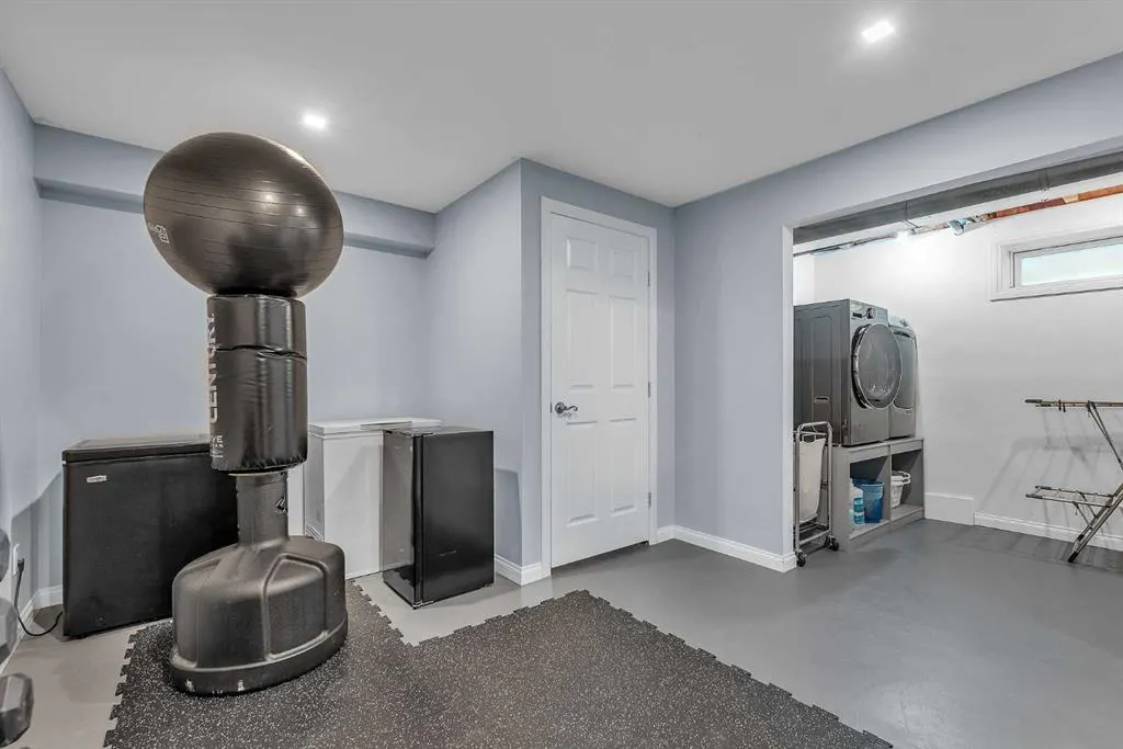 236 MT. Aberdeen Close SE