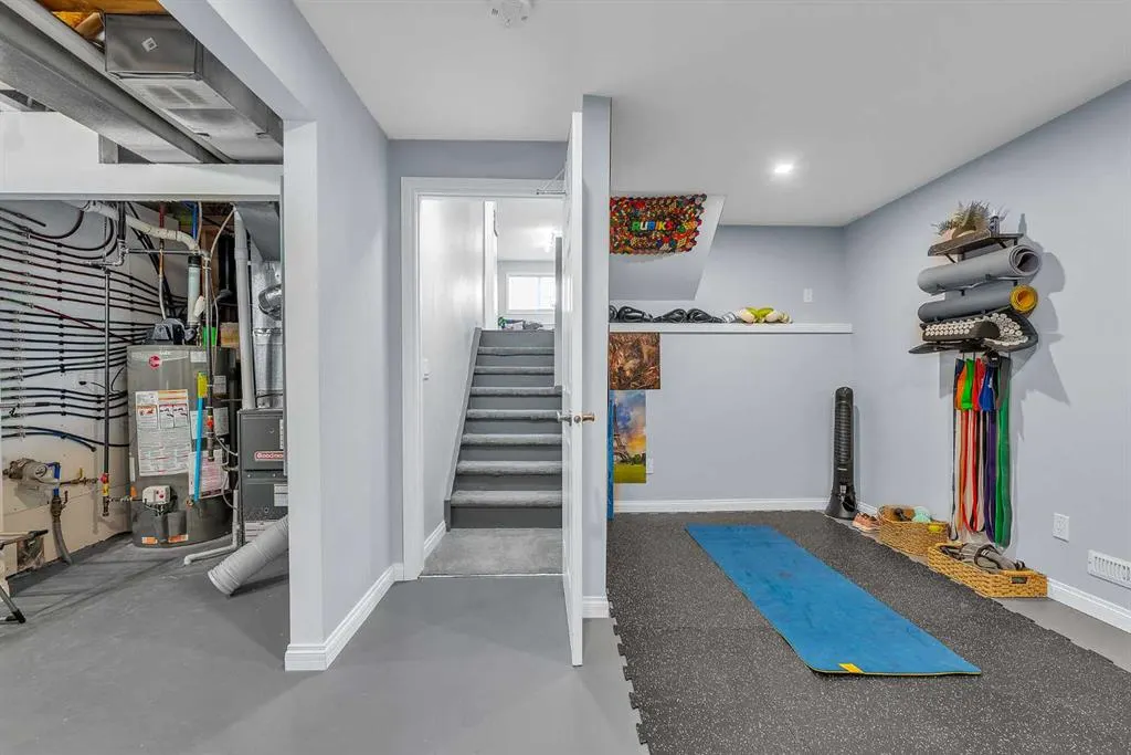 236 MT. Aberdeen Close SE