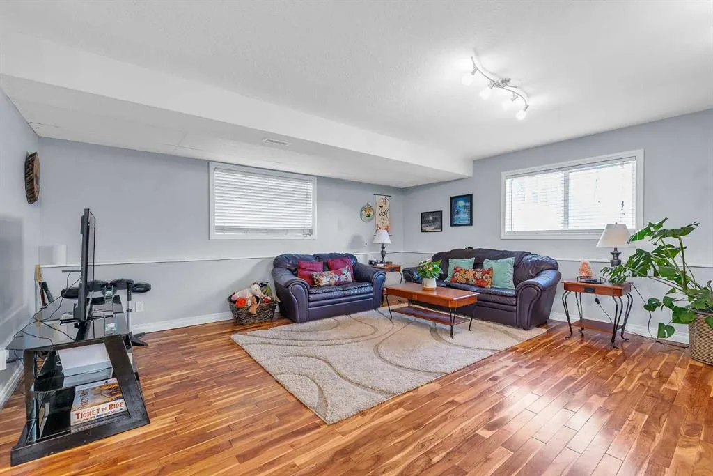 236 MT. Aberdeen Close SE