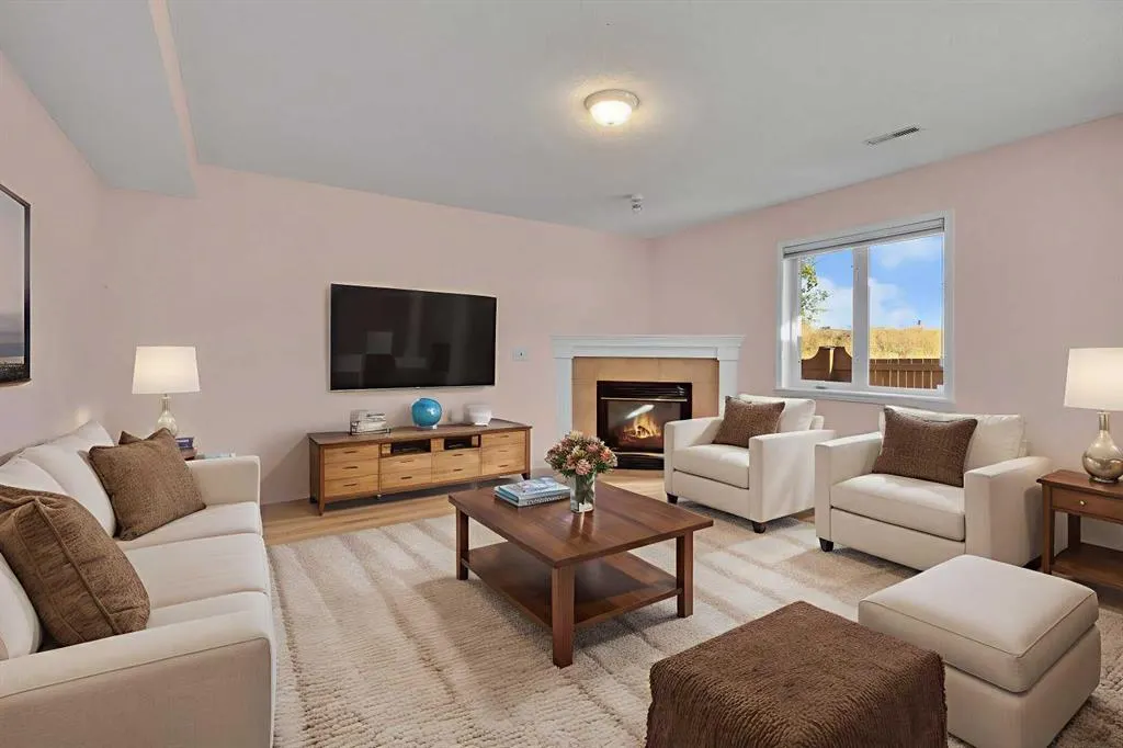 140 Valley Ridge Heights NW