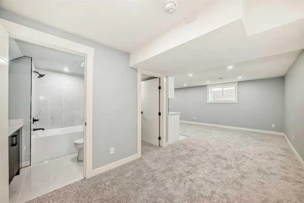 432 Ogden Drive SE