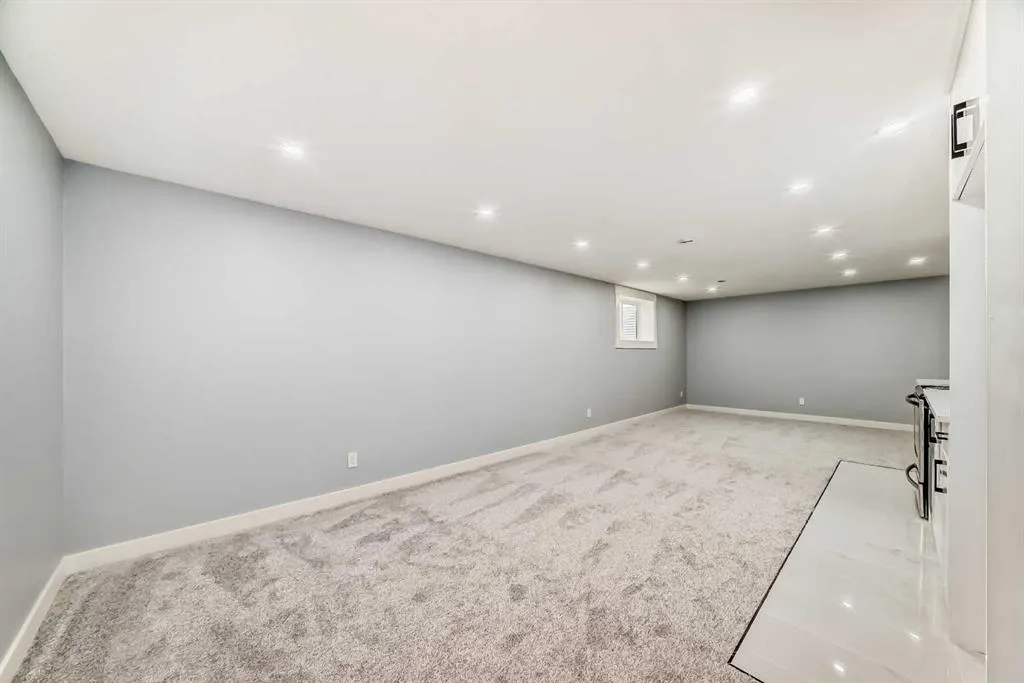 432 Ogden Drive SE