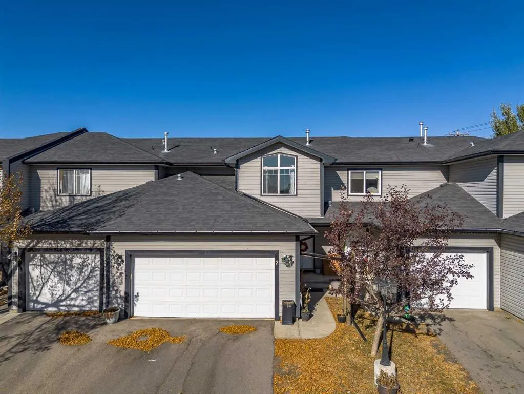 102 Canoe Square SW, #7