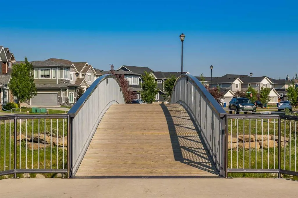 102 Canoe Square SW, #7