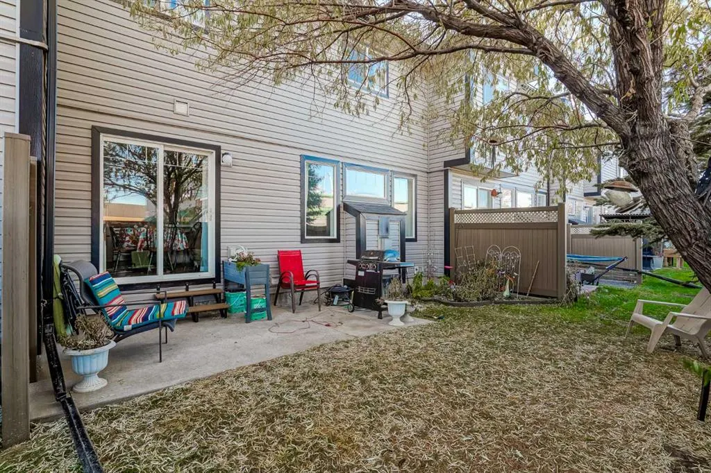 102 Canoe Square SW, #7