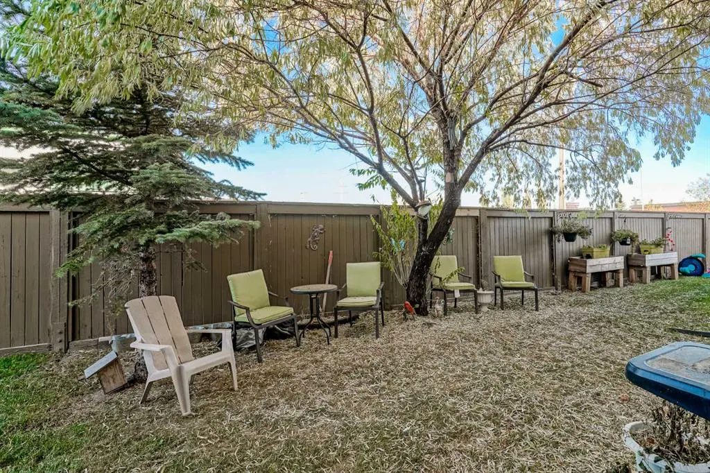 102 Canoe Square SW, #7