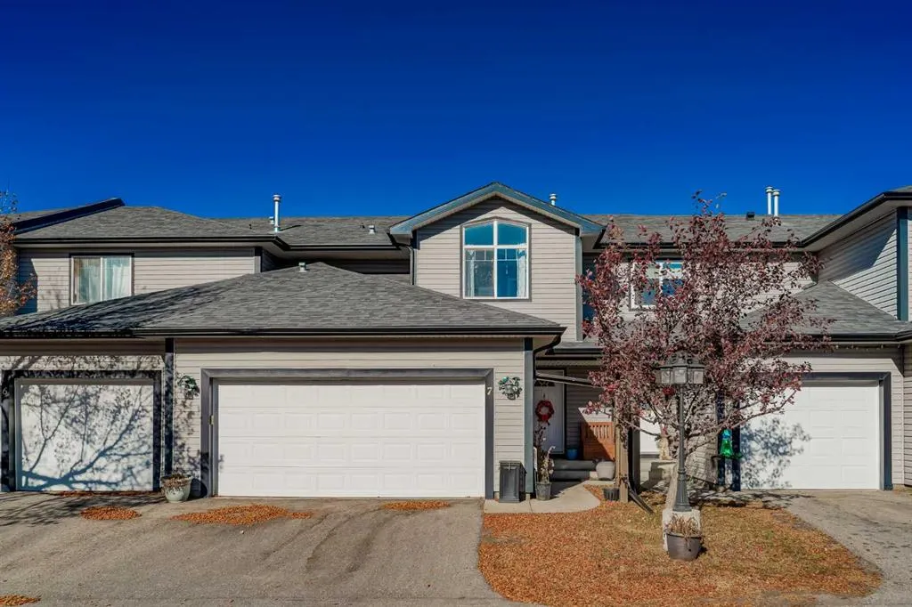 102 Canoe Square SW, #7