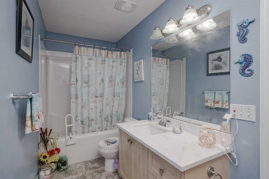 102 Canoe Square SW, #7