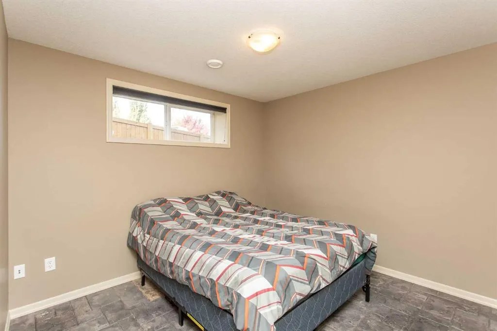 35 Woodrow Close