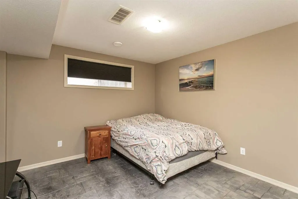 35 Woodrow Close