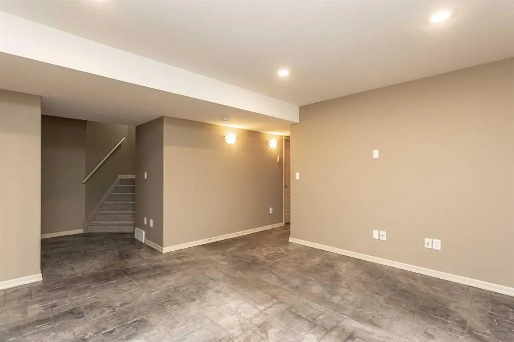 35 Woodrow Close
