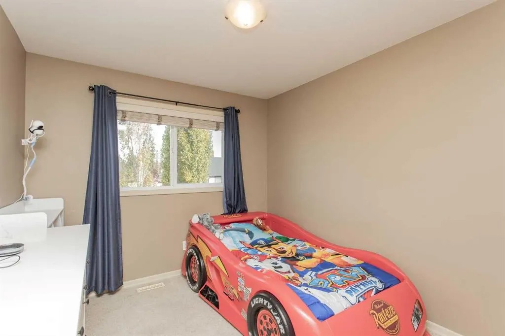 35 Woodrow Close