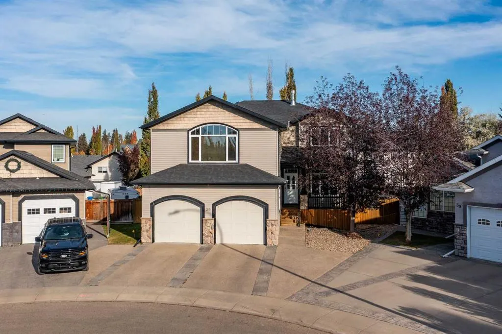 35 Woodrow Close
