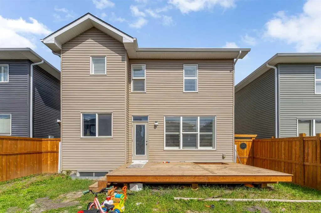 146 Red Sky Crescent NE