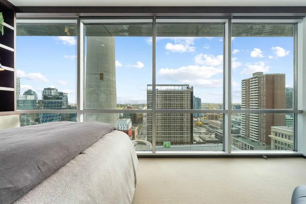 108 9th Avenue SW, #2004