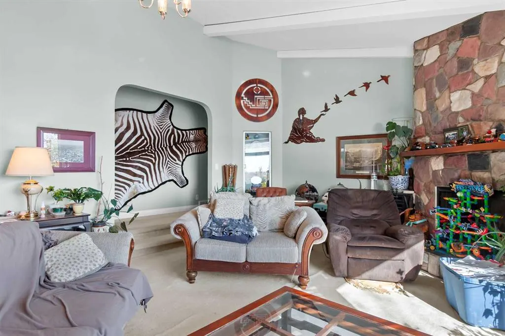 1044 West Chestermere Drive