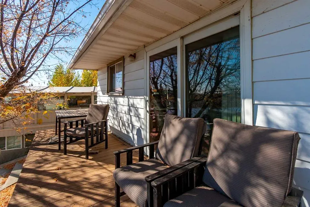 1044 West Chestermere Drive