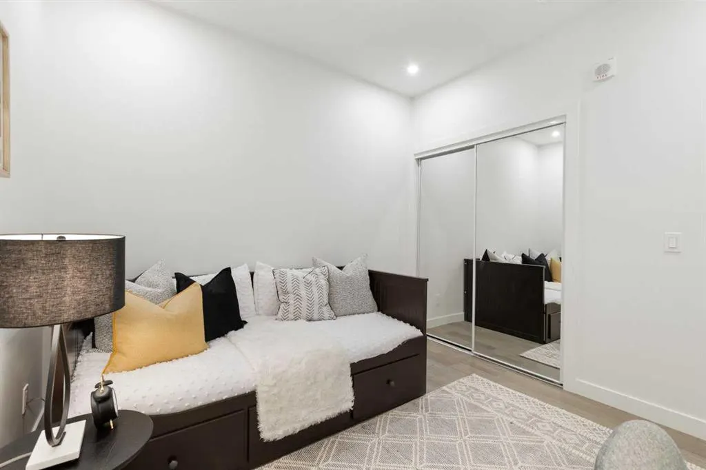 4275 Norford Avenue NW, #325