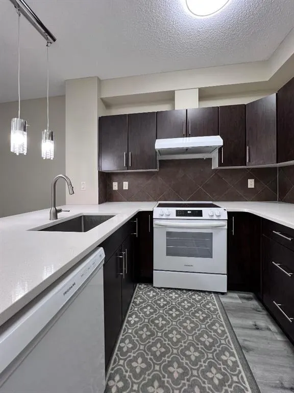 2727 28 Avenue SE, #104