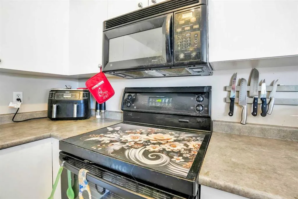 760 Railway Gate SW, #702