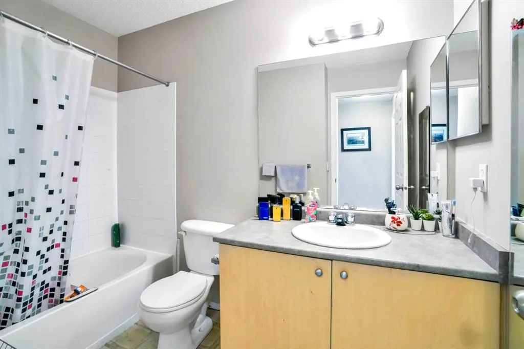 760 Railway Gate SW, #702