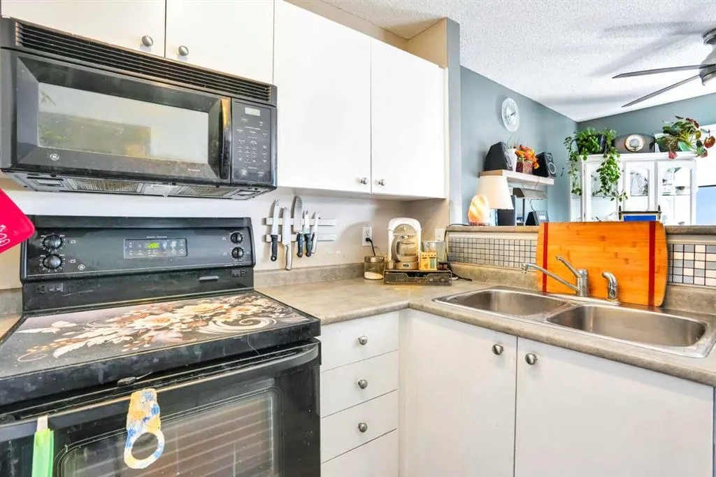 760 Railway Gate SW, #702