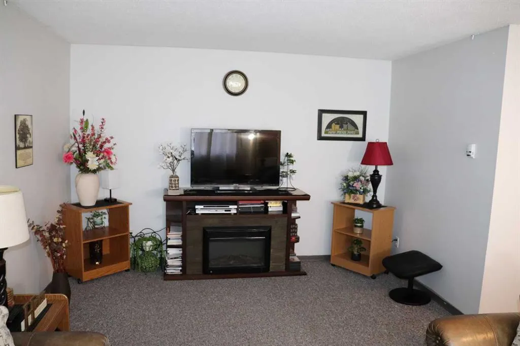 5115-5117-5119-5121 5 Avenue