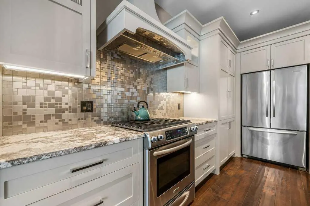 1926 36 Street SW, #2