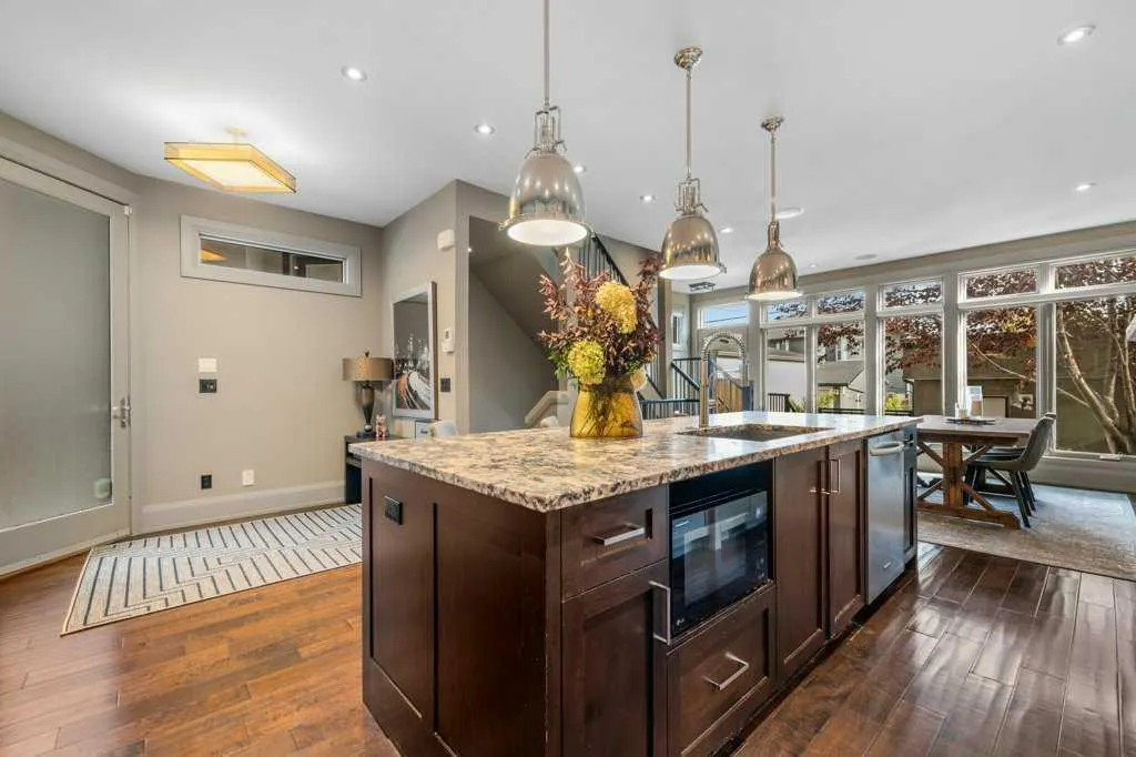 1926 36 Street SW, #2