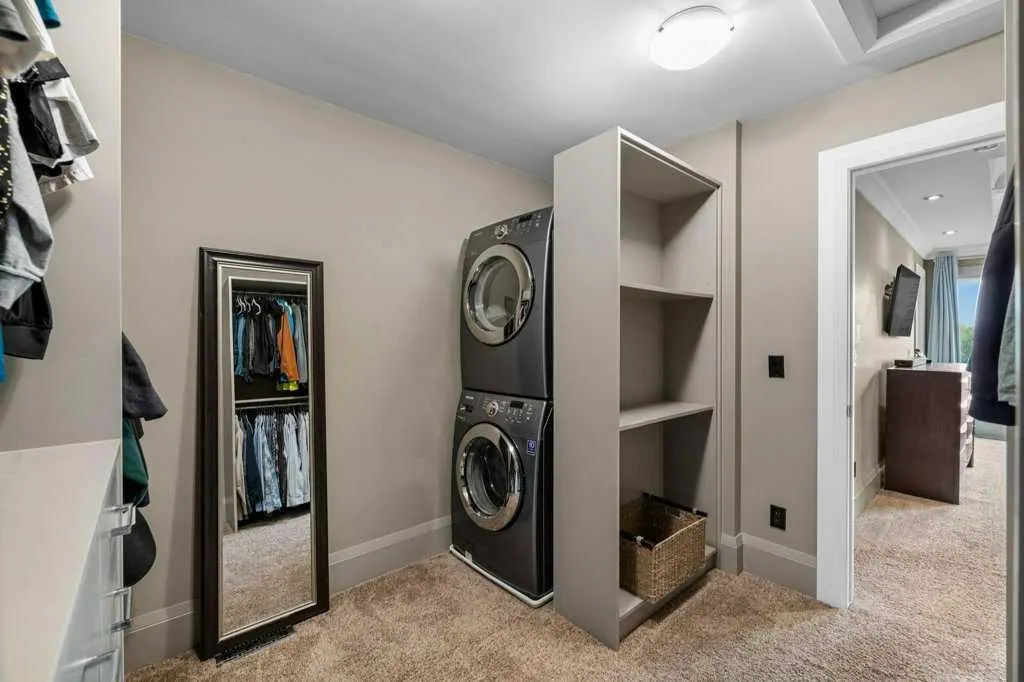 1926 36 Street SW, #2