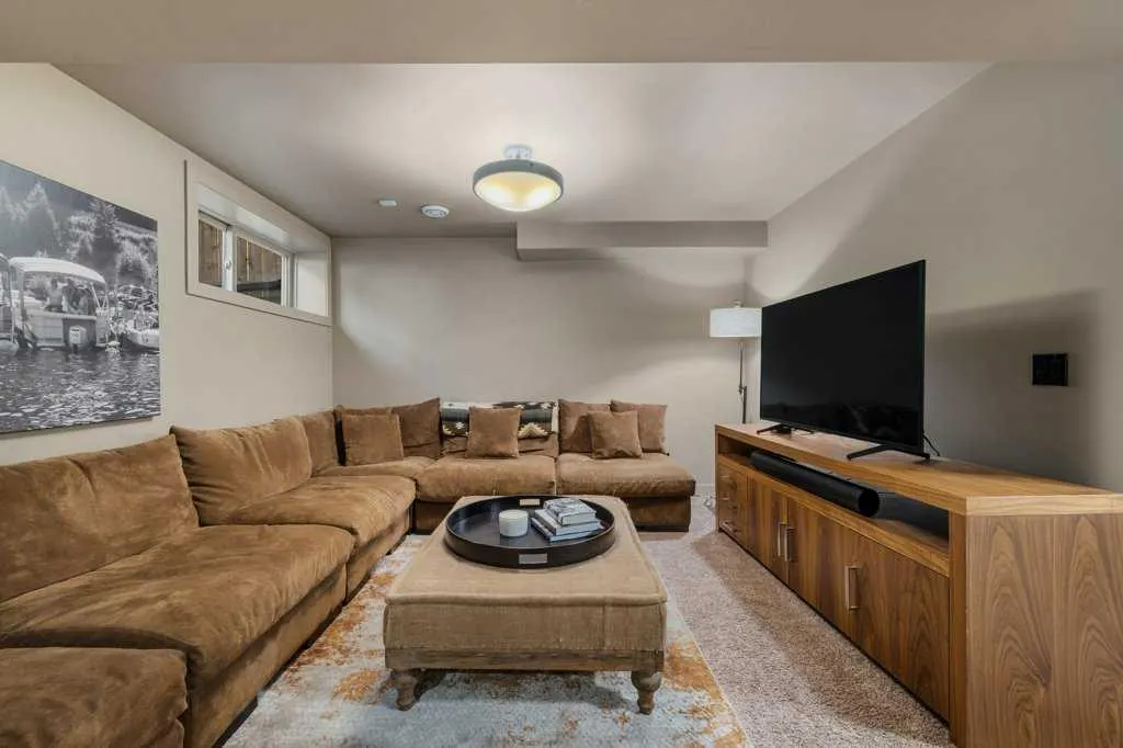 1926 36 Street SW, #2
