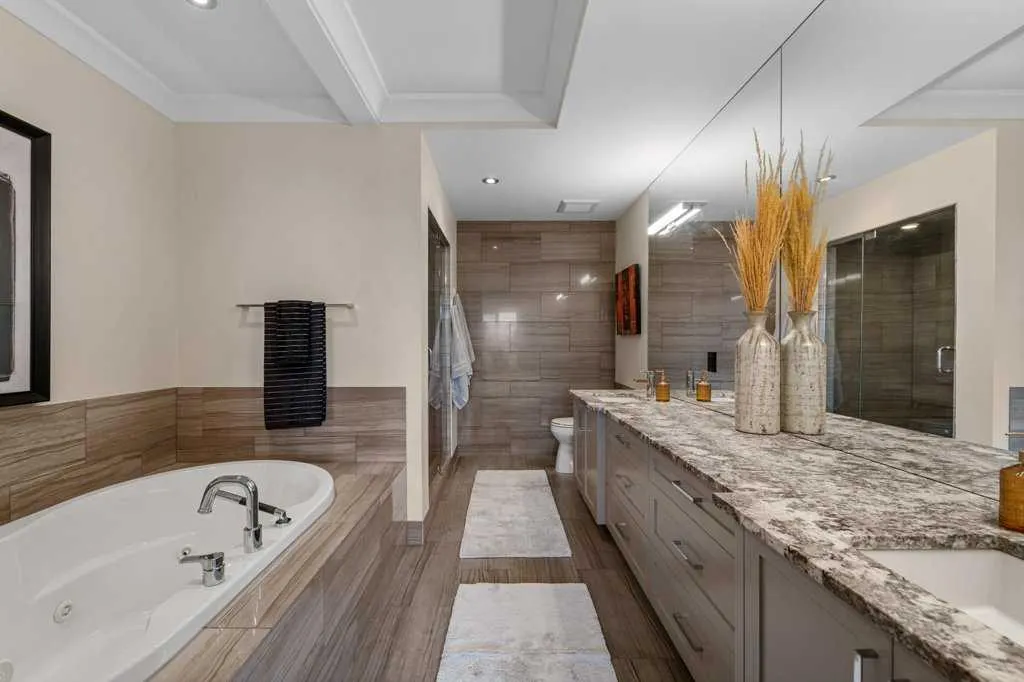 1926 36 Street SW, #2