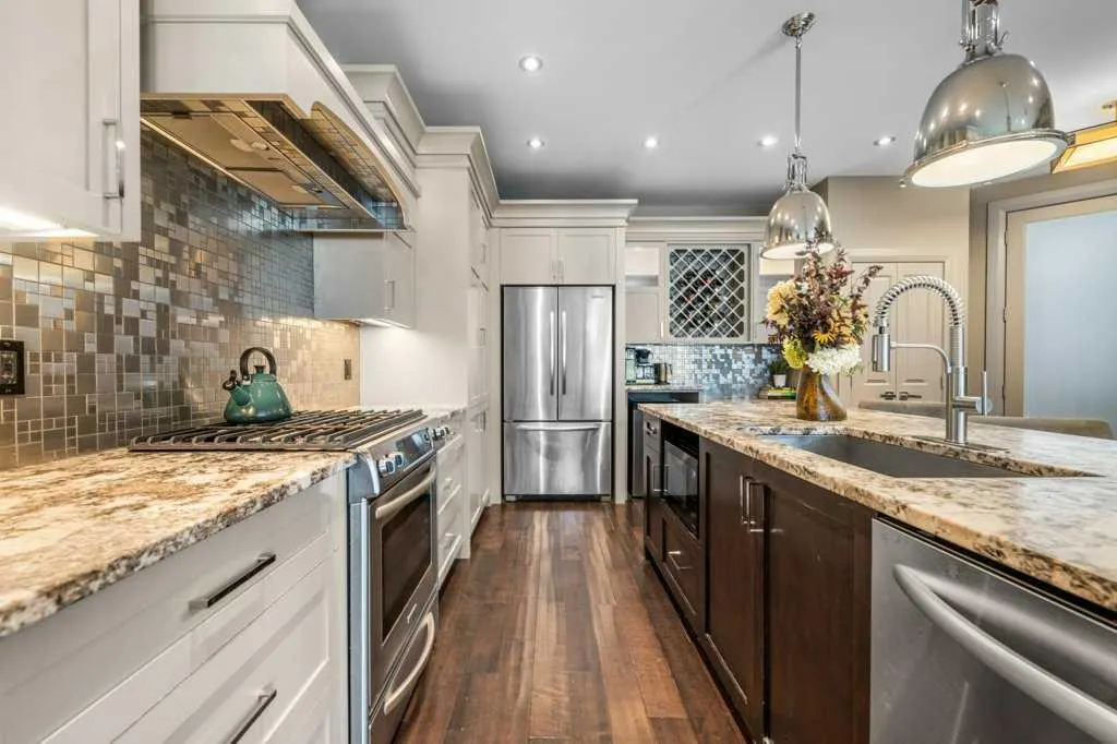 1926 36 Street SW, #2