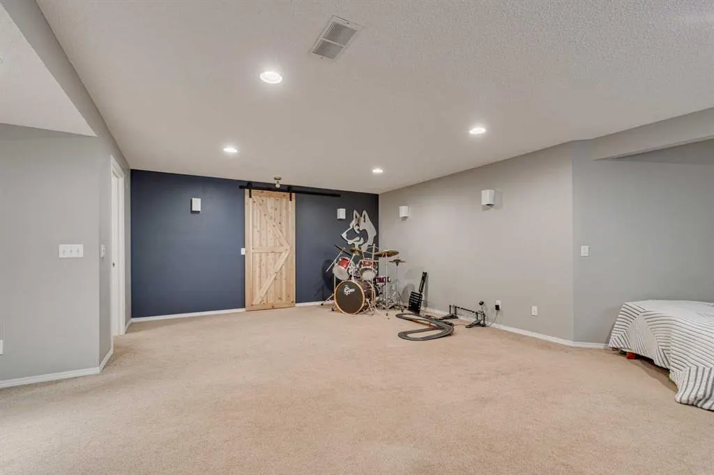 219 Chapalina Place SE