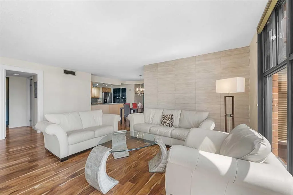 1100 8 Avenue SW, #604
