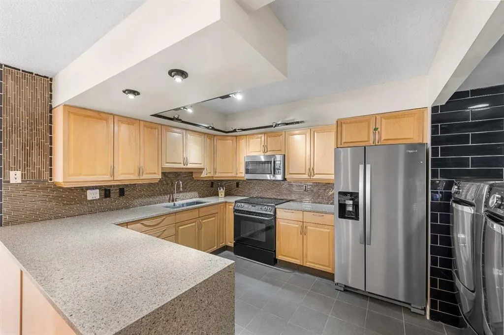 1100 8 Avenue SW, #604
