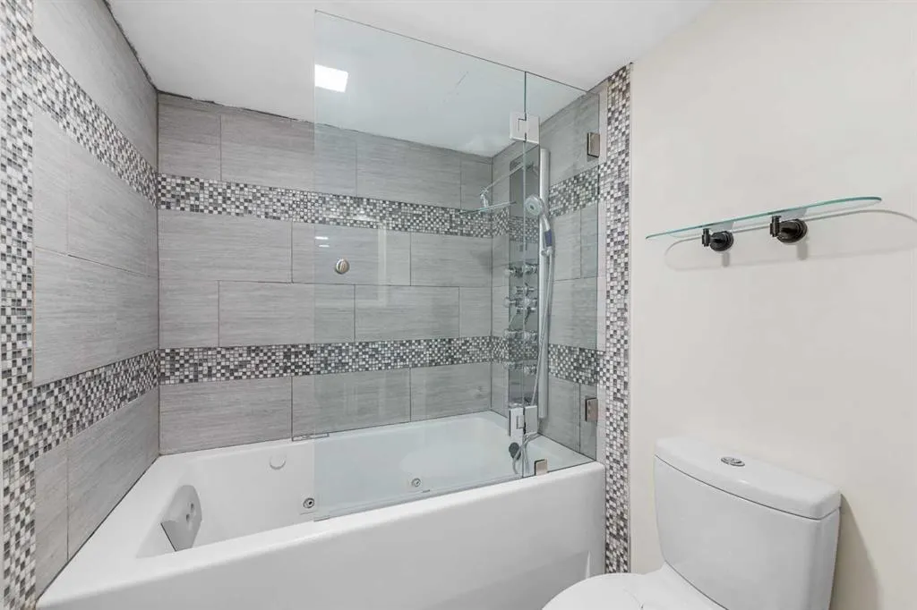 1100 8 Avenue SW, #604