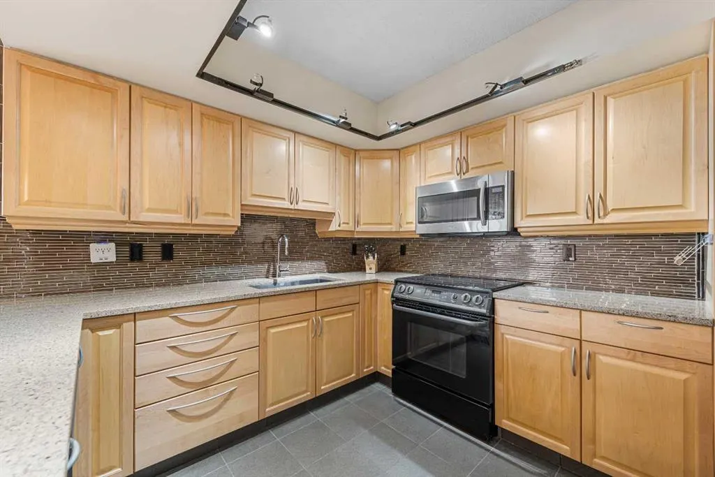 1100 8 Avenue SW, #604