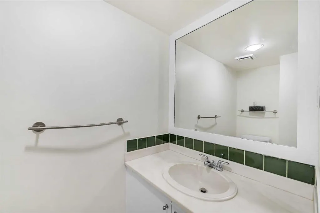 1100 8 Avenue SW, #604