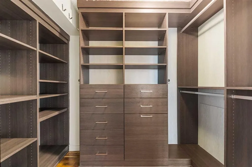 1100 8 Avenue SW, #604