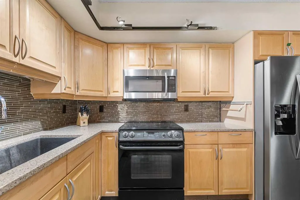 1100 8 Avenue SW, #604