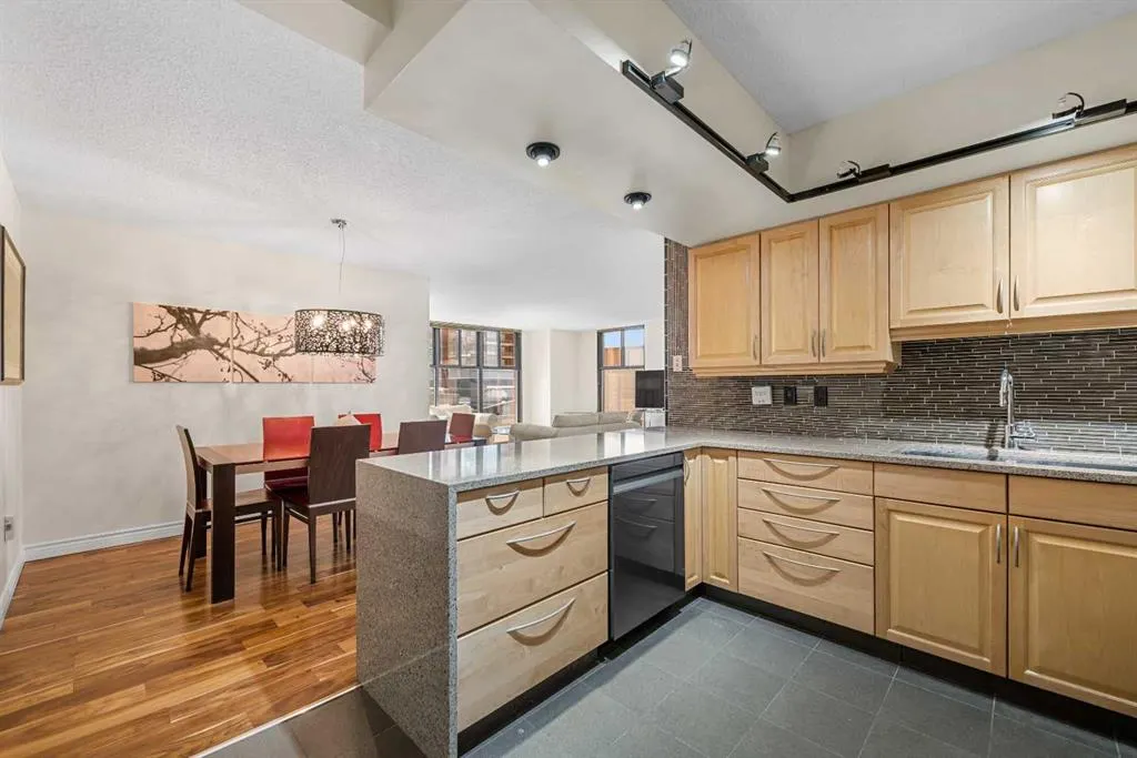 1100 8 Avenue SW, #604