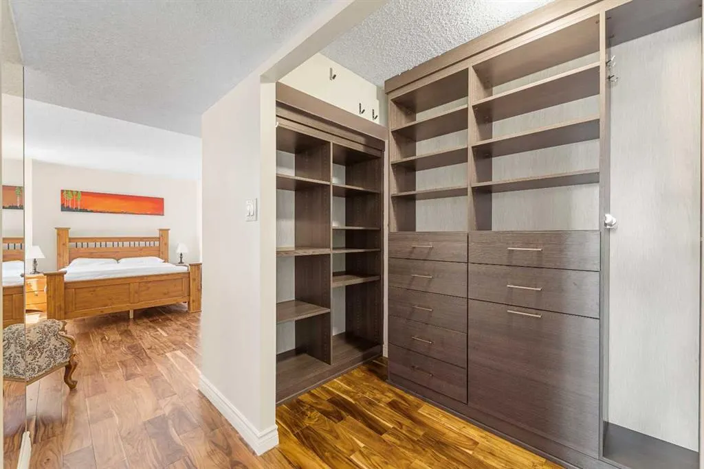 1100 8 Avenue SW, #604