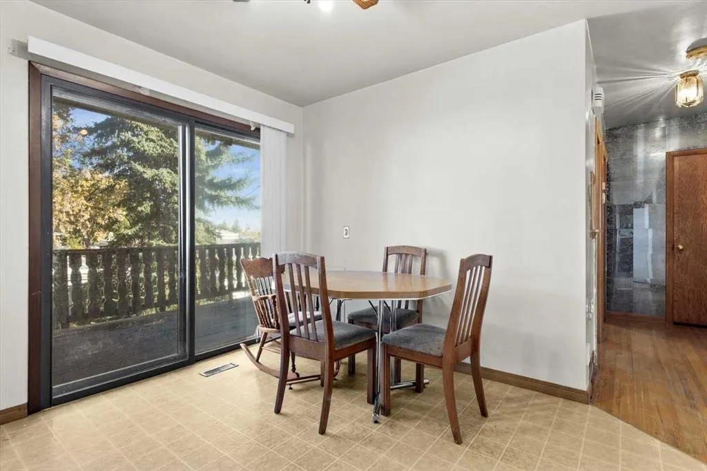 12 Thorncliffe Crescent NW