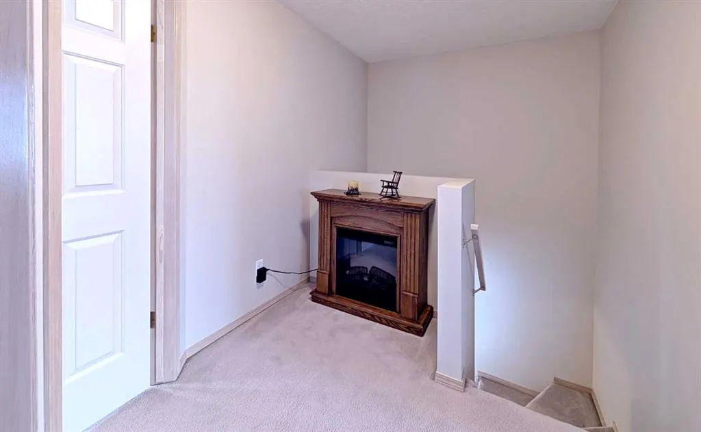 12 Shawbrooke Court SW