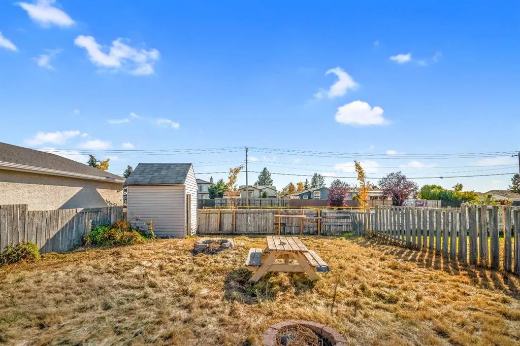 57 Martinview Crescent NE