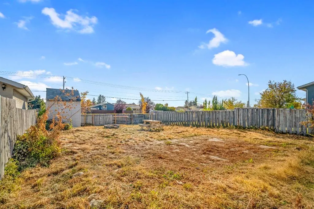 57 Martinview Crescent NE